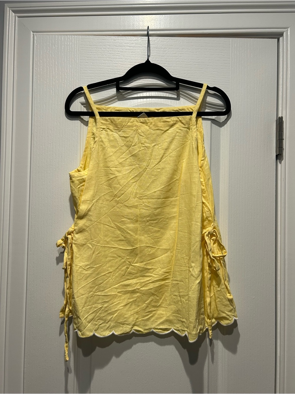 Old Navy Yellow Sleeveless Tie-Side Women's Tank Top